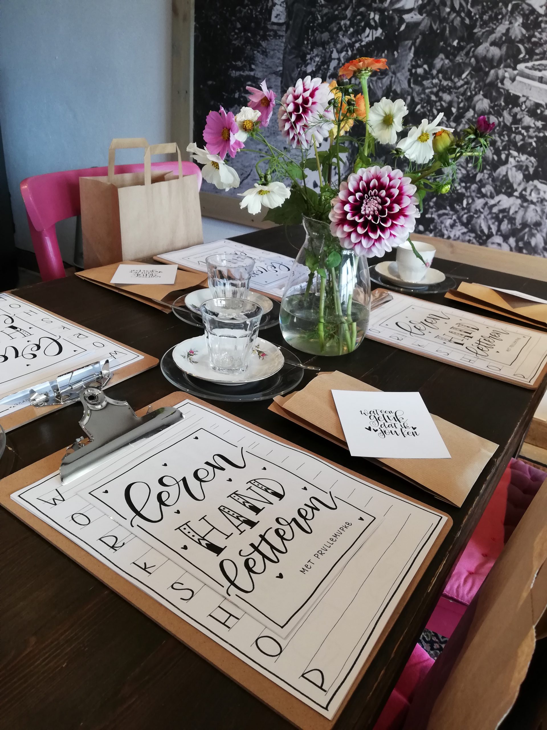 handlettering workshop met high tea bij Rasberry Maxx